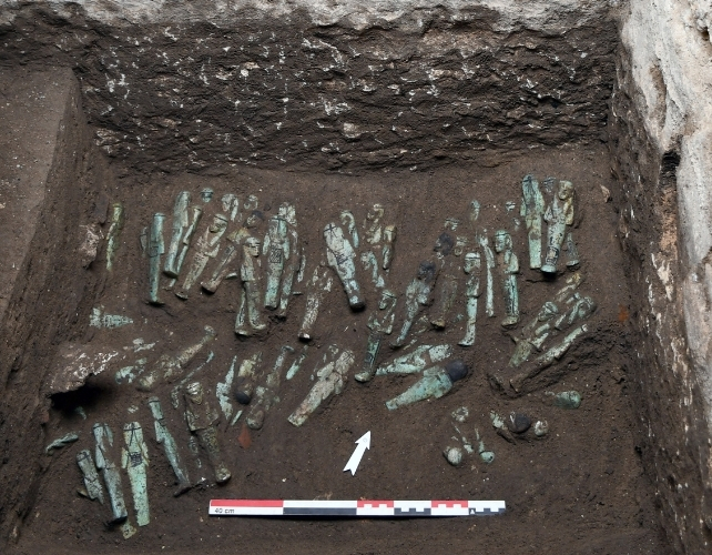 Hundreds of figurines in Egyptian tomb
