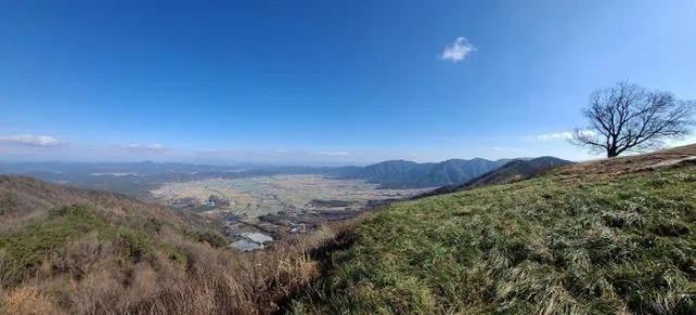 A view of the crater.