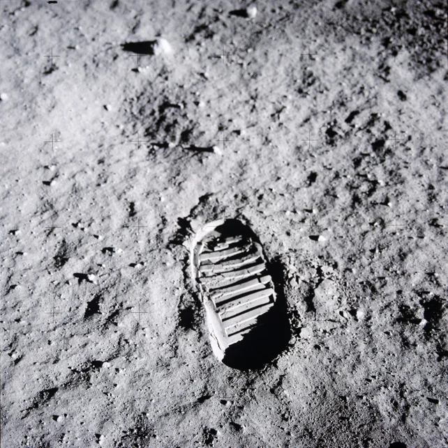 moondust bootprint on moon